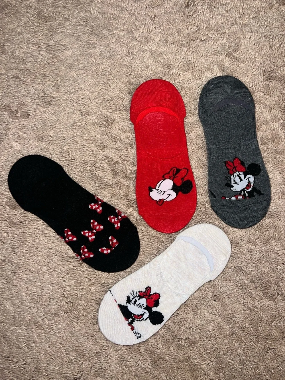 Disney Minnie Mouse Socks 4 Pairs NEW